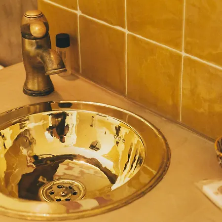 El Andaluz مالقة